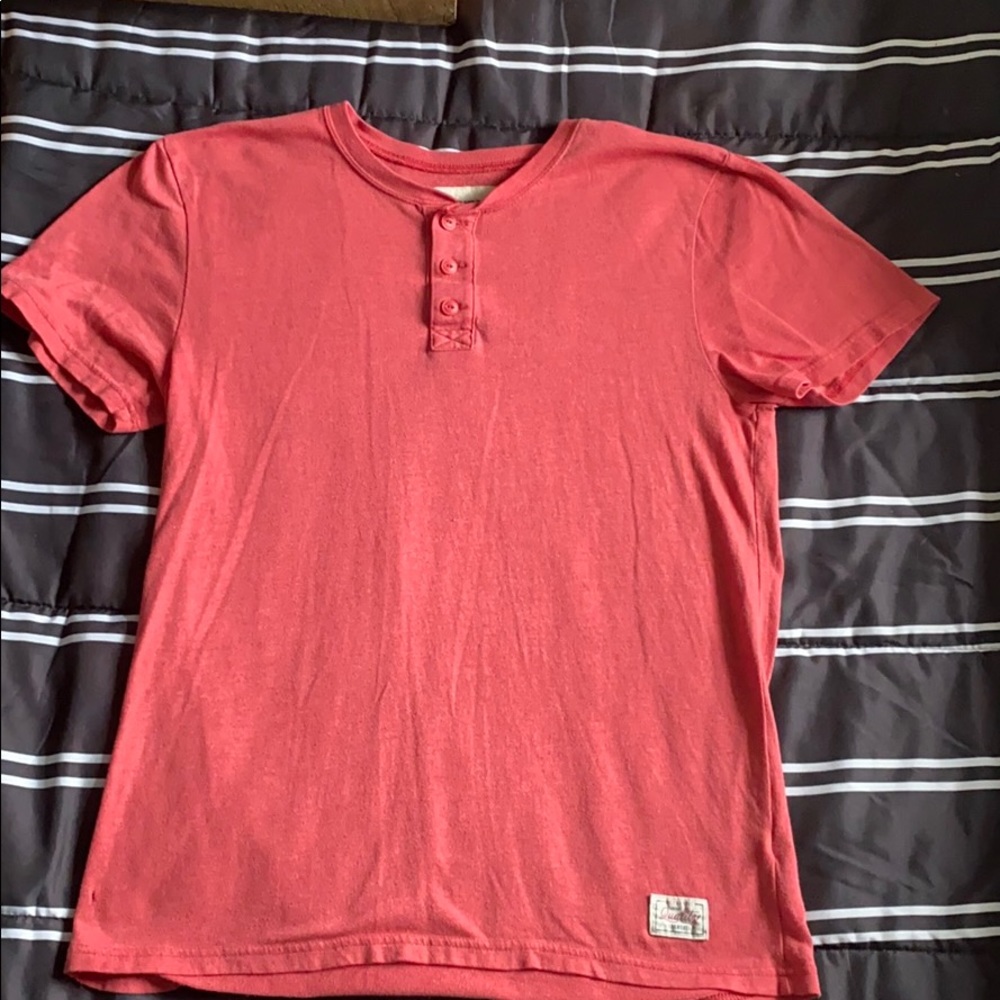 Red t shirt